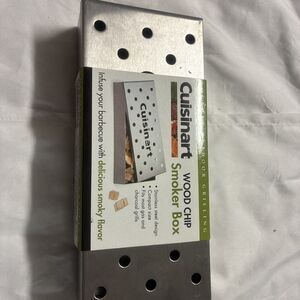 NEW Cuisinart Wood Chip Smoker Box ~ Never Used ~ BBQ accessories